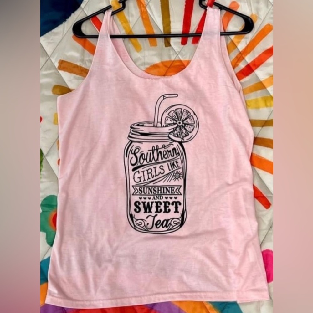 𝅺L/XL NWOT SOUTHERN GIRLS TANK TOP PINK ☀️